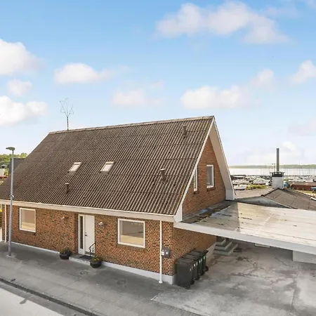 Beautiful In With House A Panoramic View *
